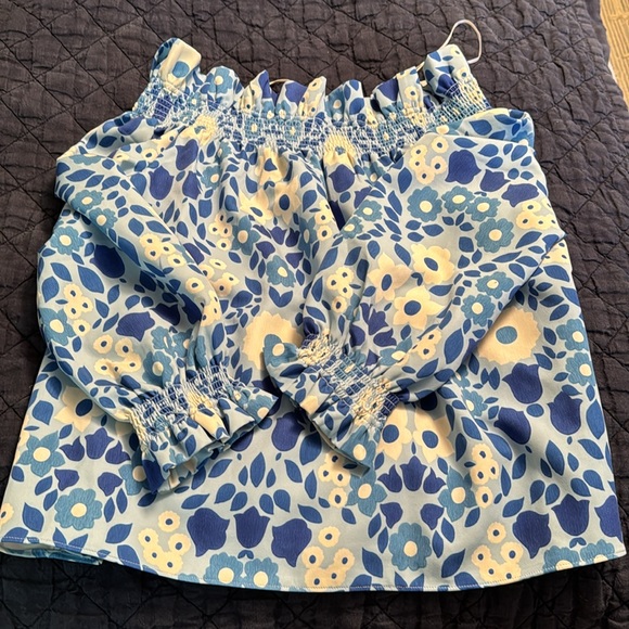 Tuckernuck Blue Floral Off the Shoulder Marguerite Blouse - Picture 6 of 8